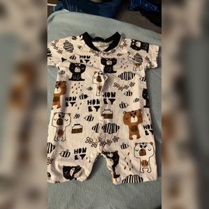 Super adorable honey 🍯 one piece